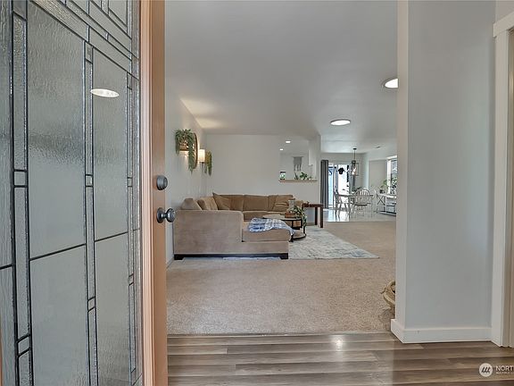 4th image of 17220 84th Avenue Ct E