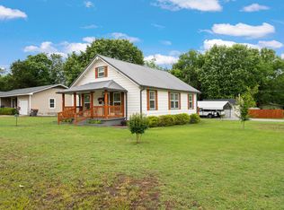 902 S Grand St, Grove, OK 74344