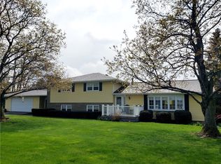 5772 Ridge Rd, Williamson, NY 14589