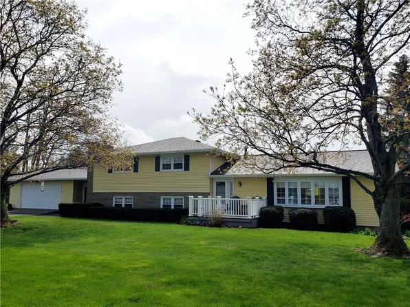 5772 Ridge Rd, Williamson, NY 14589