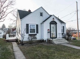 1585 Auburn St, Dubuque, IA 52001