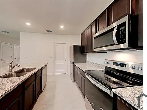 3243 Logan Berry Dr, Mount Dora, FL 32757