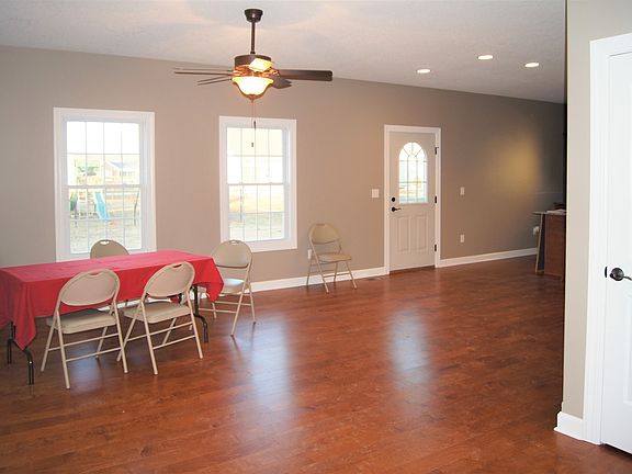 3rd image of 1993 Summerfield Ln