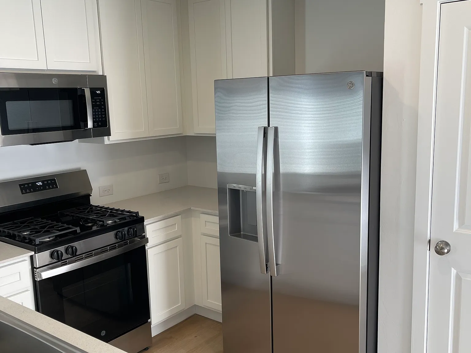 3 bed, 1411 sqft, $1,875 — Photo 4