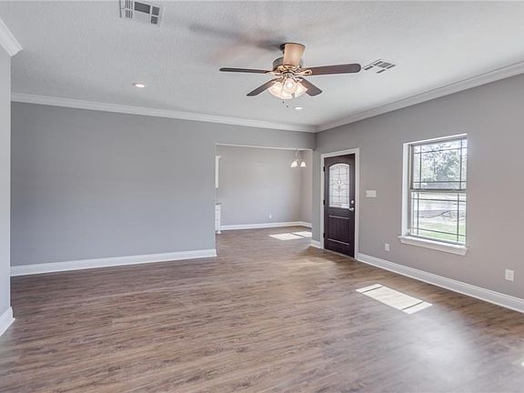 3rd image of 365 Ann Terrace Ave