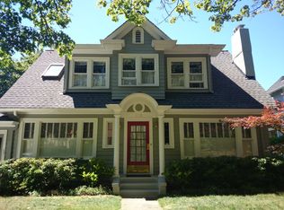 915 13th Ave E, Seattle, WA 98102