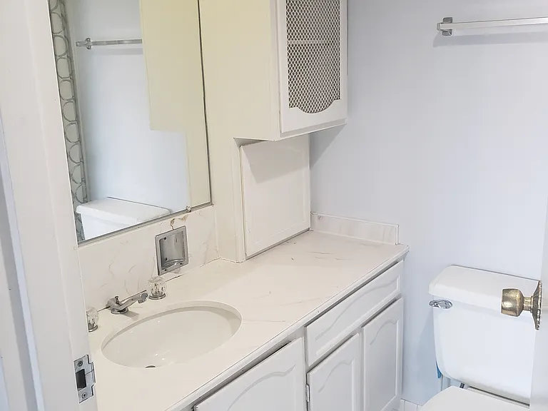 2501 Calvert St NW #810 — Photo 7