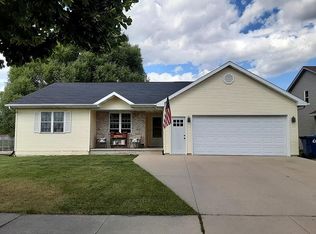 953 Springs Rd, Fond Du Lac, WI 54935