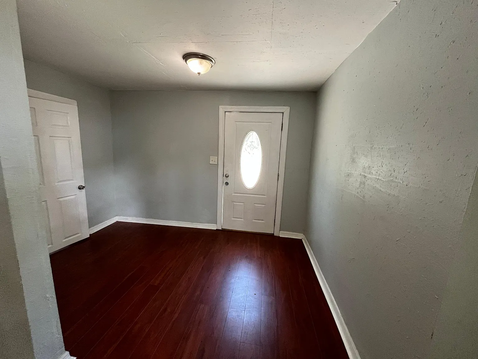3106 E 15th Ave — Photo 2