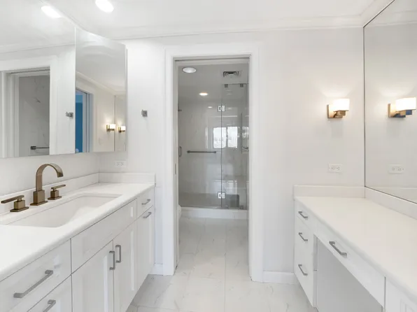 45 Sutton Place South image 7 of 17