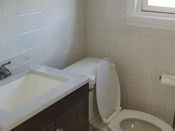 5th image of 52 Lakeview Ave Floor 2