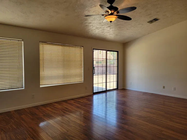 3072 Brenda Cir — Photo 4