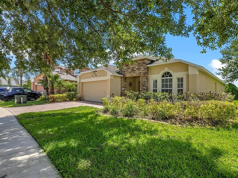 12608 Iris Lake Dr — Photo 3