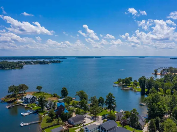 1020 Sunset Point Rd, Irmo, SC 29063