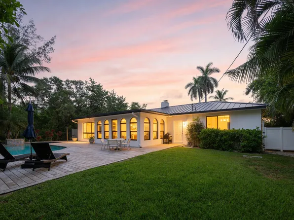 35 Anna Street, Ocean Ridge, FL 33435