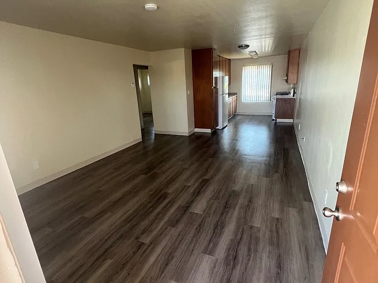 4054-4060 1/2 Cherokee Ave #4060 — Photo 7
