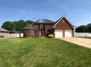 1436 Club House Dr, Dyersburg, TN 38024