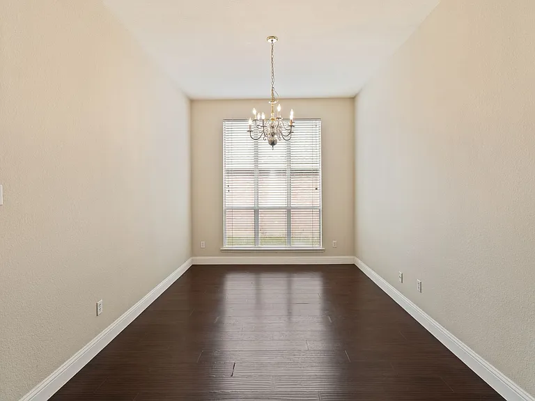 8804 Falcon View Dr — Photo 8