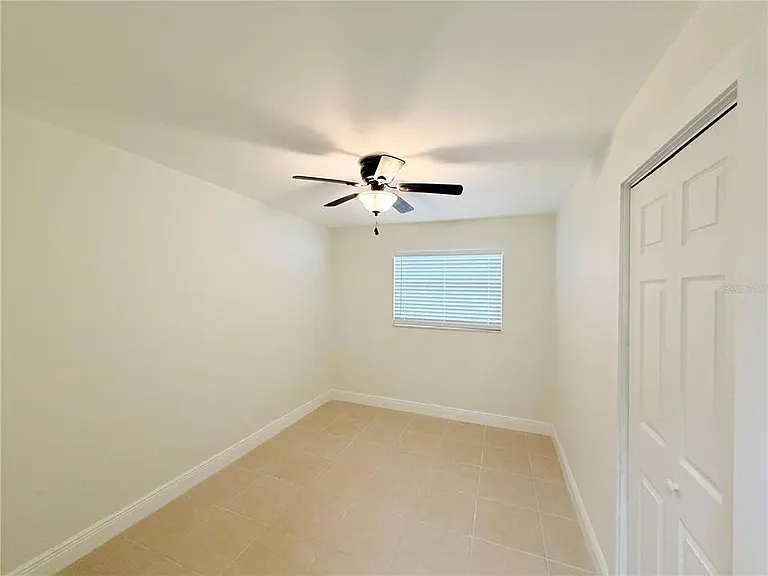 1827 Oklahoma Ave NE — Photo 15