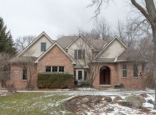 8506 Cedar Hills Dr, Dexter, MI