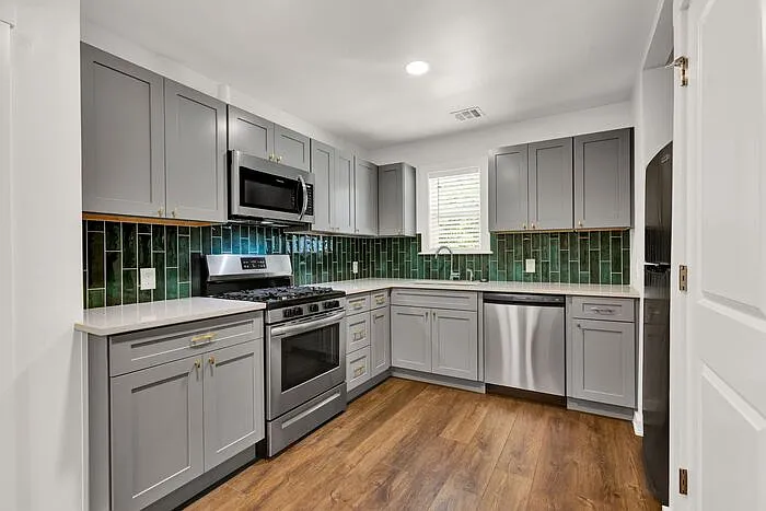 4 bed, 2.0 bath, 1460 sqft, $1,700 — Photo 1