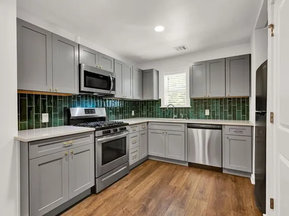 2435 E 10th St, Tulsa, OK 74104