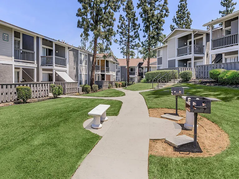 Redlands Lawn & Tennis — Photo 28