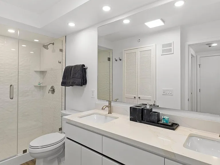 1780 Avenida Del Mundo #404 — Photo 12
