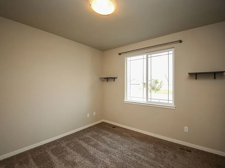 6987 Sumner St — Photo 9