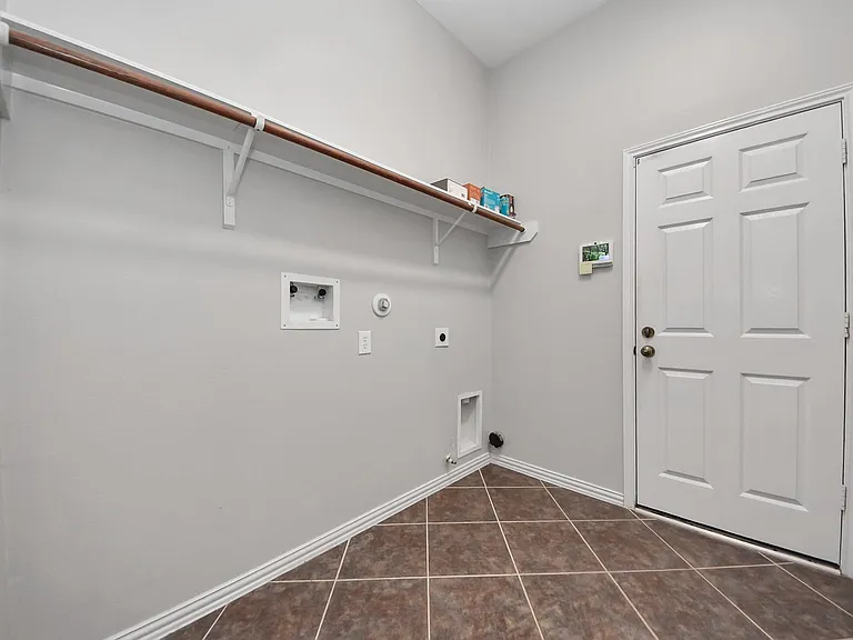 18403 Sierra Falls Ct — Photo 25