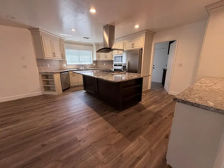 5106 Glacier Canyon Ct — Photo 4