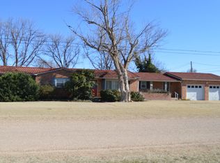 1004 Ellington Ave, Ropesville, TX 79358