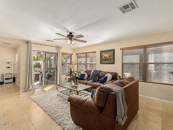 5th image of 157 W SADDLE Way