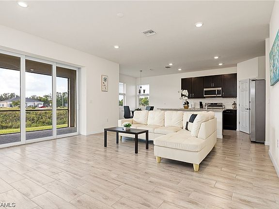 4th image of 1706 NE 10th Ln