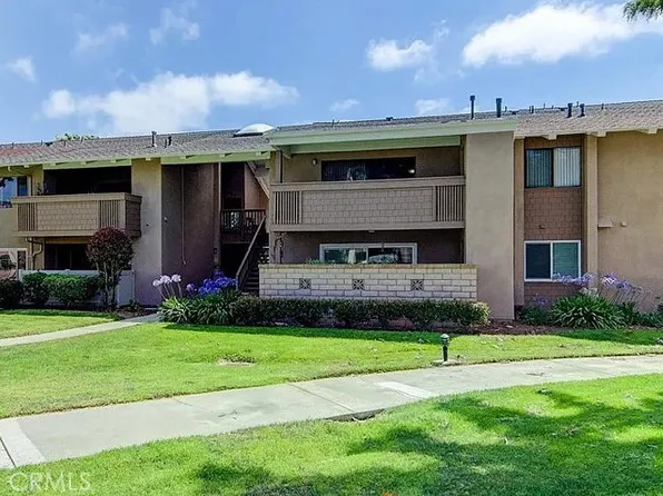 8877 Lauderdale Ct Unit 211C, Huntington Beach, CA 92646