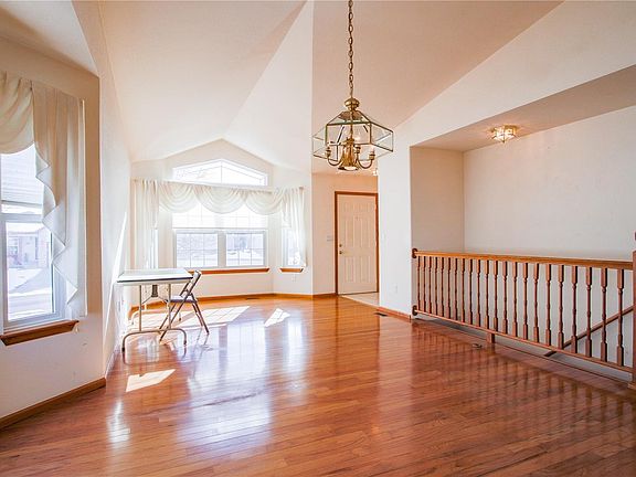 4th image of 9697 W Peakview Dr