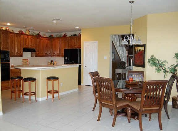 3rd image of 8612 Palmer Ct