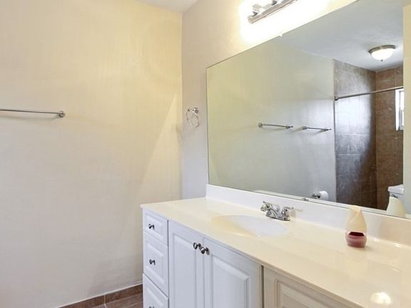 5th image of 8091 NW 20th Ct