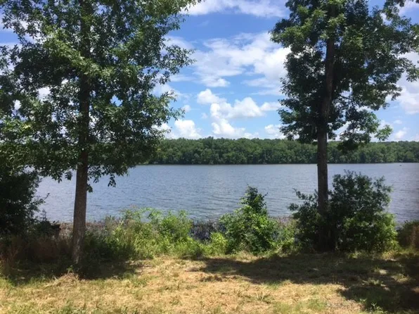 325 Talquin Shores Dr, Quincy, FL 32351