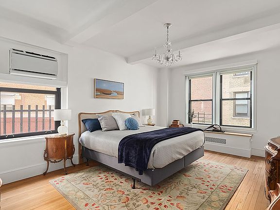 4th image of 470 W End Ave APT 3F