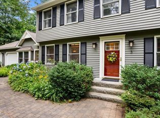 3 Brookview Ter, Bedford, NH 03110