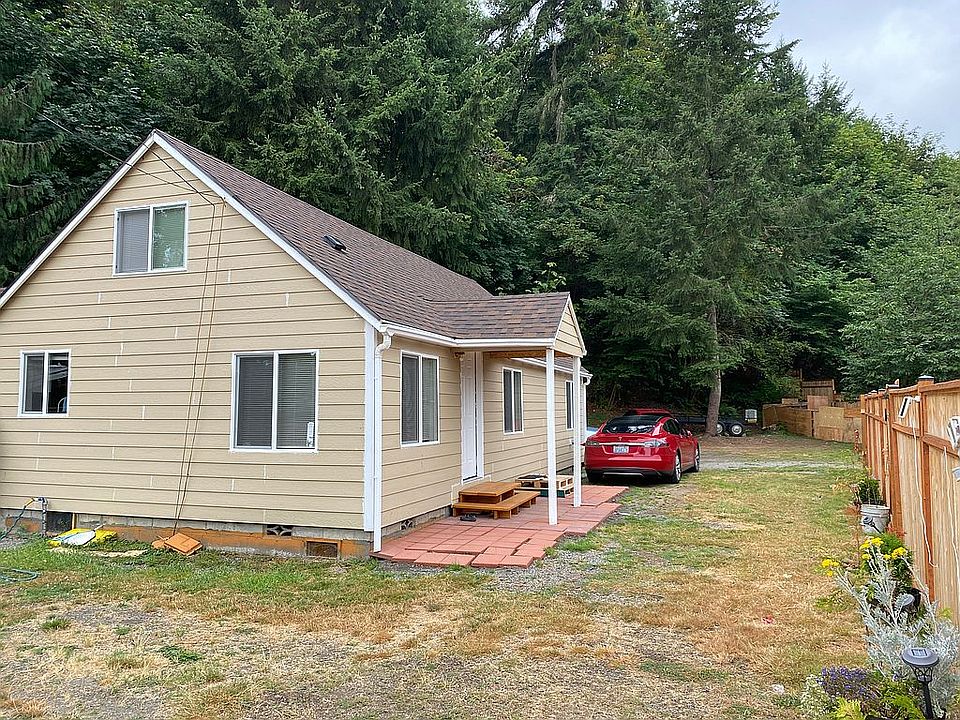 2nd image of 411 Columbia Rd
