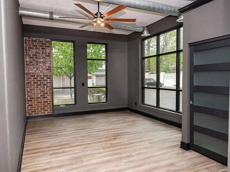 275 S Limestone St #150 — Photo 34