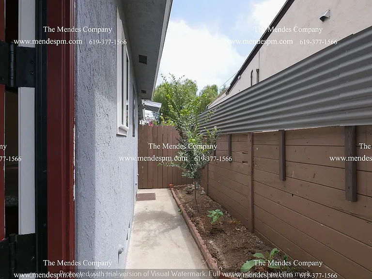 4432-4438 Mentone St — Photo 9