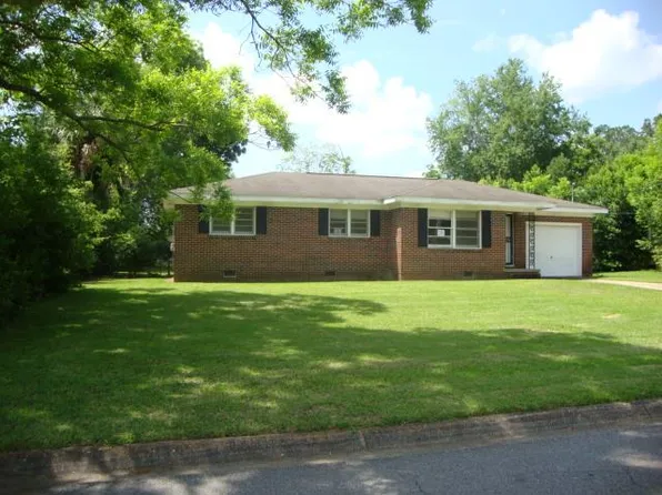 303 Lakeview Dr, Dothan, AL 36301