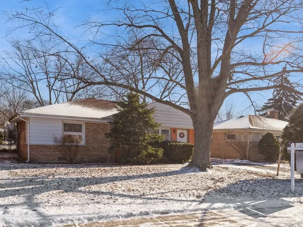 8317 N Washington St, Niles, IL 60714