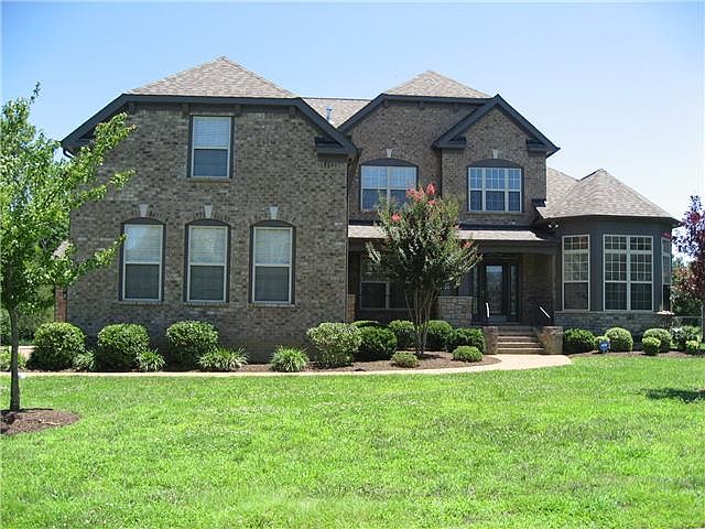 1st image of 32 Timberline Dr