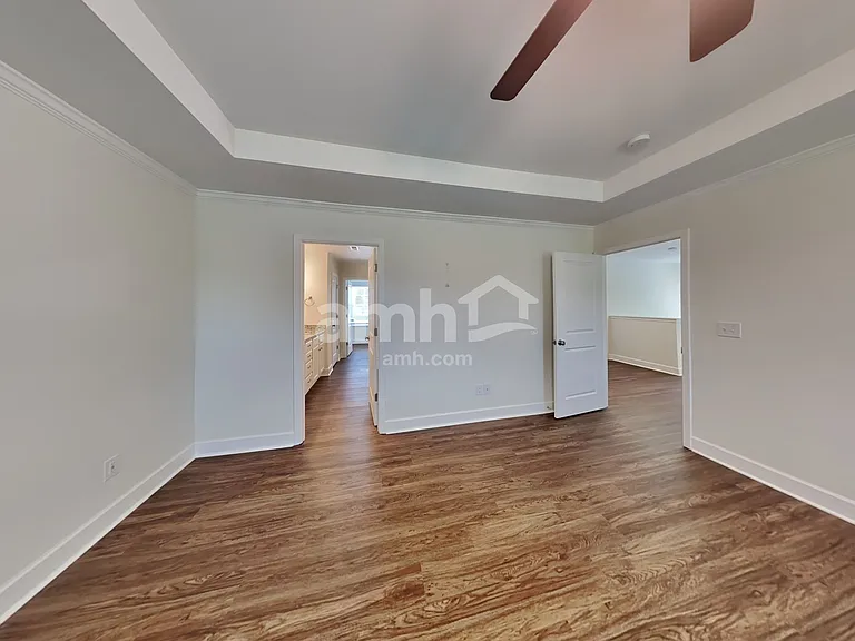 5831 Zurich Rd — Photo 10