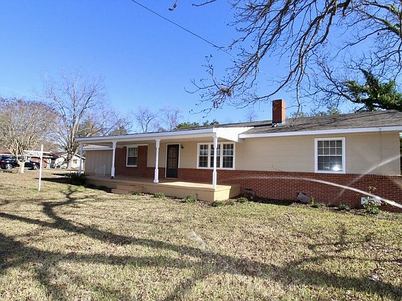 3rd image of 1102 N 3rd St