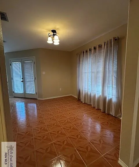 944 Alta Mesa Blvd — Photo 6